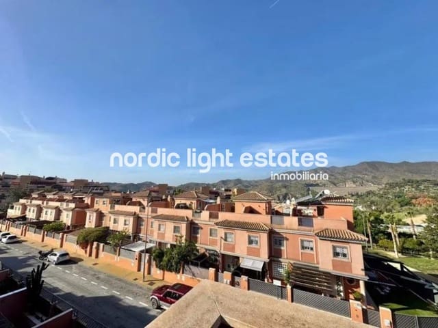 3 slaapkamer Halfvrijstaande villa te koop in Huerta Nueva, Málaga stad met zwembad garage - € 630.000 (Ref: 9474521)