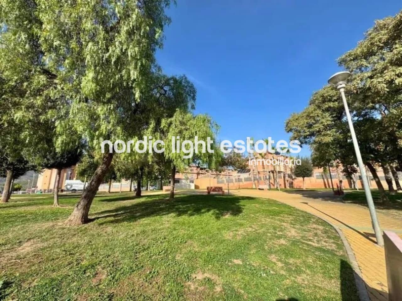 3 slaapkamer Halfvrijstaande villa te koop in Malaga stad met zwembad garage - € 630.000 (Ref: 9474521)