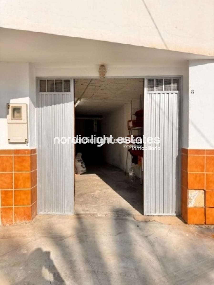 3 sypialnia Mieszkanie na sprzedaż w Nerja z garażem - 200 000 € (Ref: 9474522)