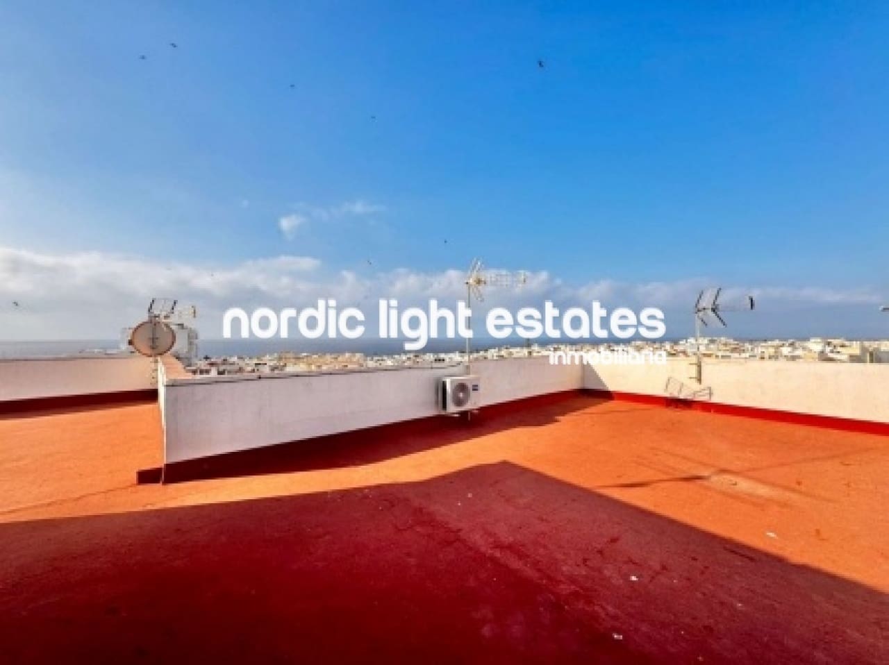 3 sypialnia Mieszkanie na sprzedaż w Nerja z garażem - 200 000 € (Ref: 9474522)