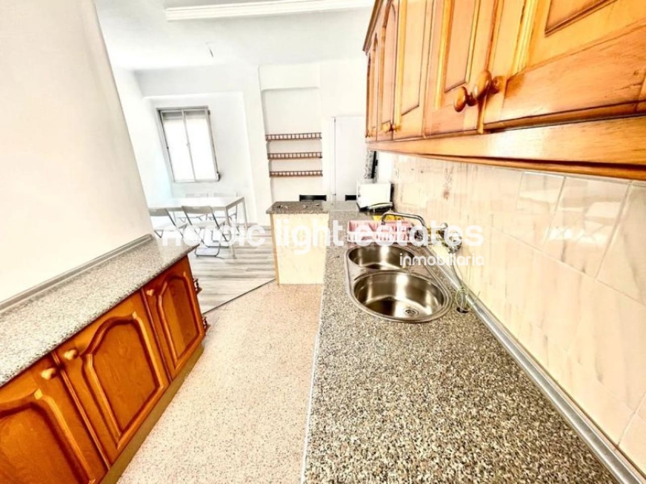 Piso de 6 habitaciones en Málaga ciudad en venta - 415.000 € (Ref: 9500265)