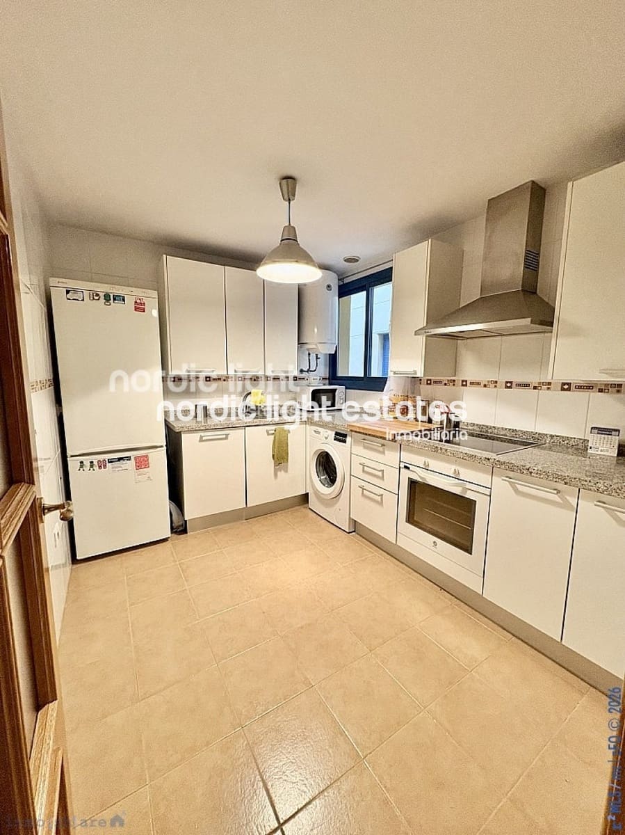 2 soveværelse Lejlighed til salg i Torre del Mar med garage - € 265.000 (Ref: 9516380)