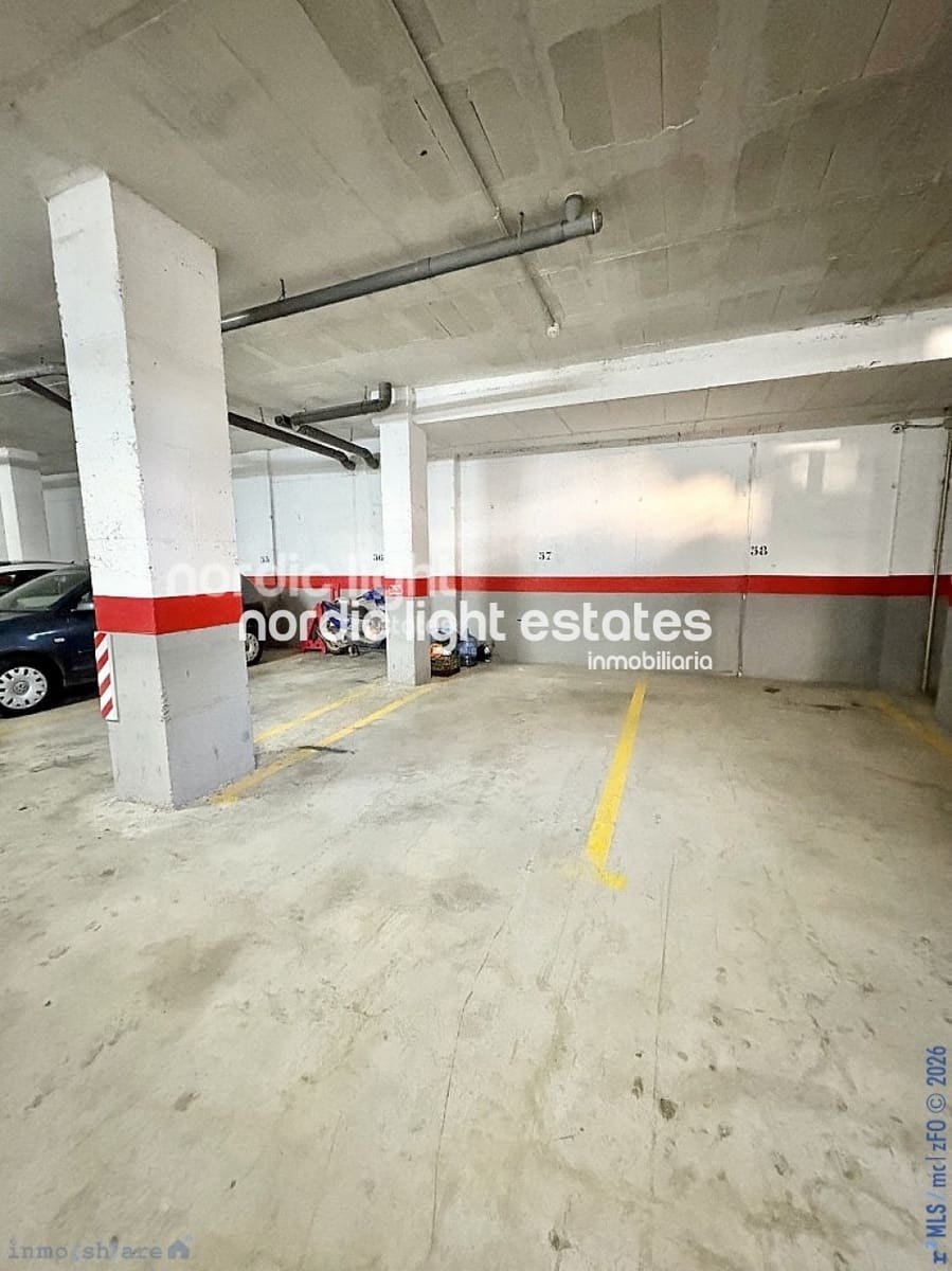 2 soveværelse Lejlighed til salg i Torre del Mar med garage - € 265.000 (Ref: 9516380)