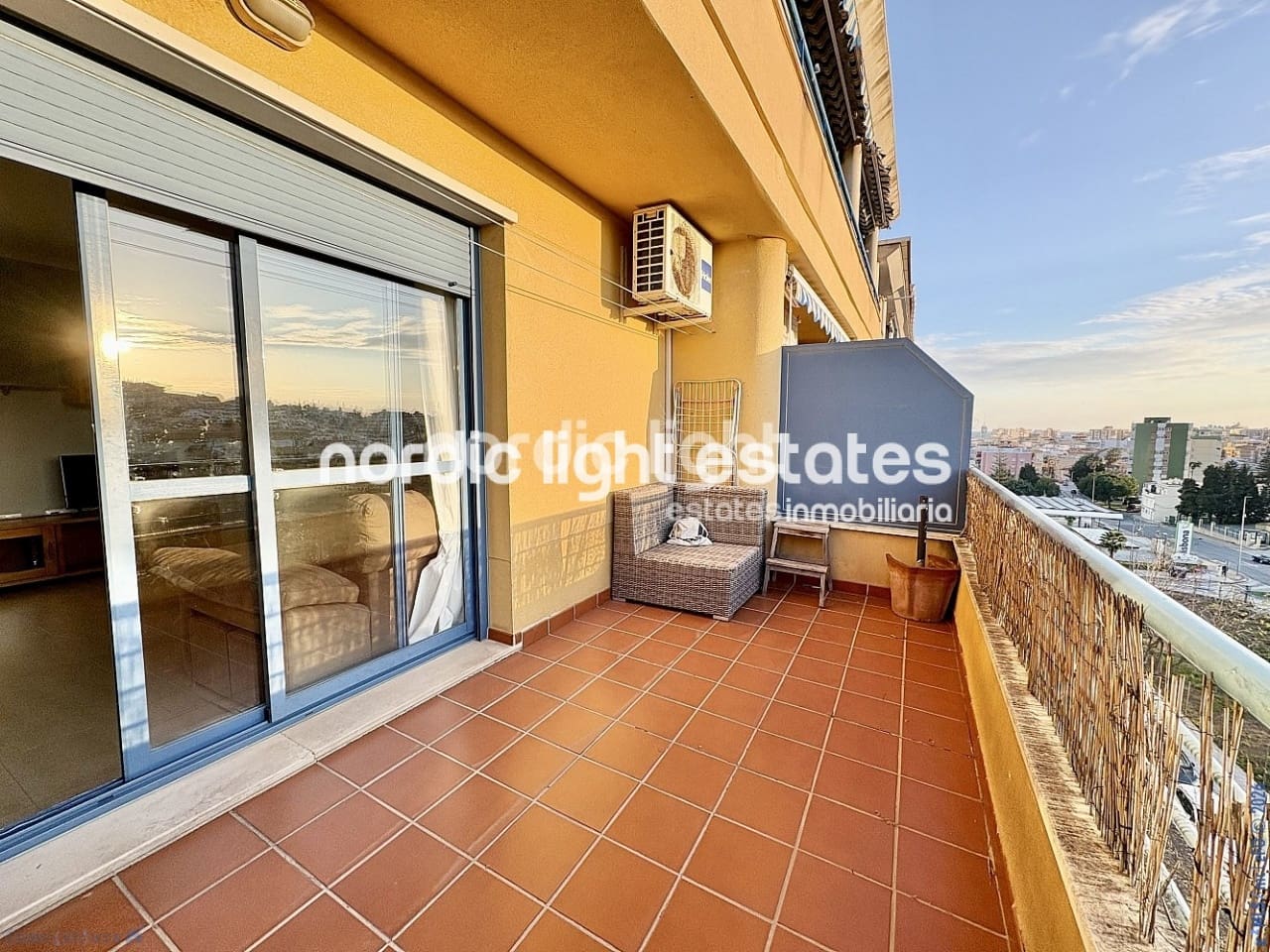 2 soveværelse Lejlighed til salg i Torre del Mar med garage - € 265.000 (Ref: 9516380)