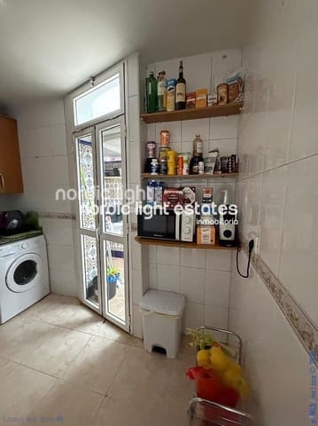 Apartamento de 2 habitaciones en Centro, Nerja en venta - 274.000 € (Ref: 9516605)