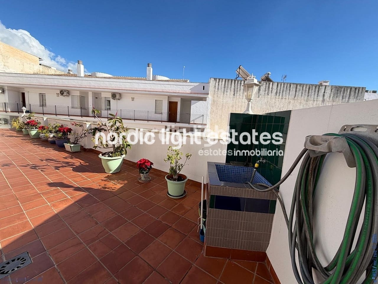 Apartamento de 2 habitaciones en Nerja en venta - 274.000 € (Ref: 9516605)