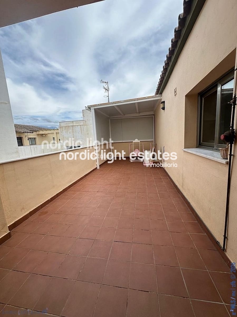 2 soveværelse Penthouse til salg i Torre del Mar - € 329.000 (Ref: 9523077)