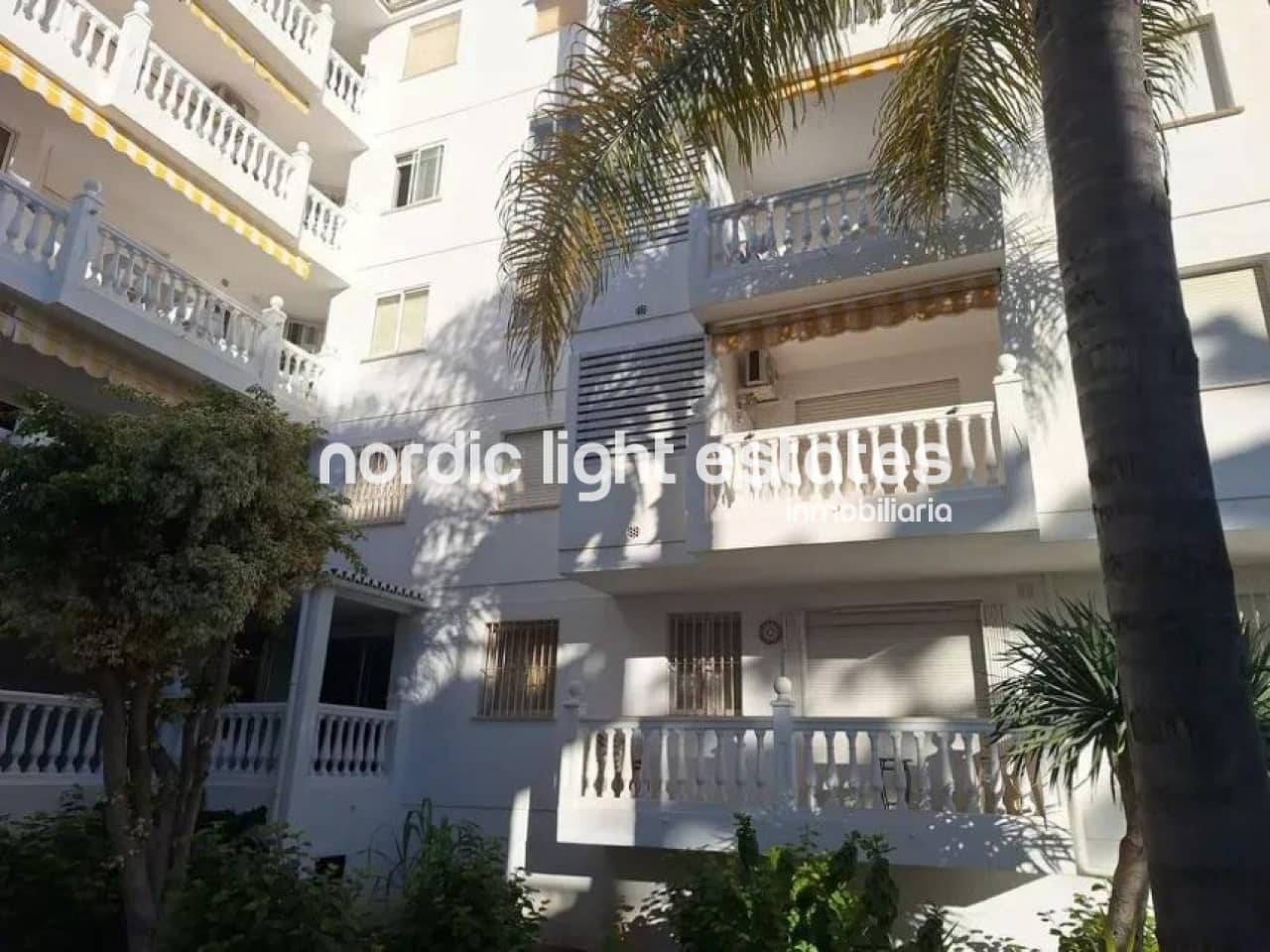 2 bedroom Apartment for sale in Almunecar with garage - € 340,000 (Ref: 9532563)