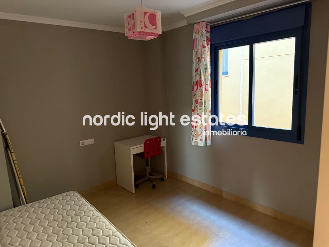 2 soveværelse Lejlighed til salg i Torre del Mar med garage - € 275.000 (Ref: 9532564)