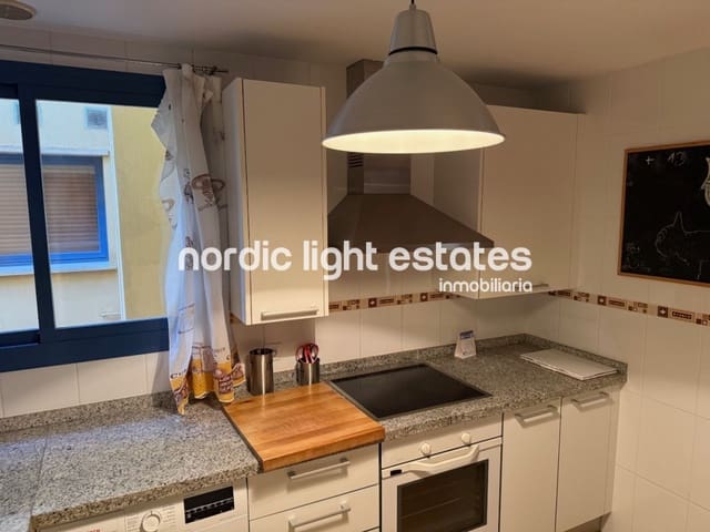 2 soveværelse Lejlighed til salg i Torre del Mar, Vélez-Málaga med garage - € 275.000 (Ref: 9532564)