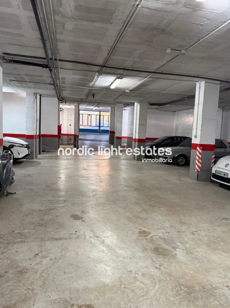 2 soveværelse Lejlighed til salg i Torre del Mar med garage - € 275.000 (Ref: 9532564)