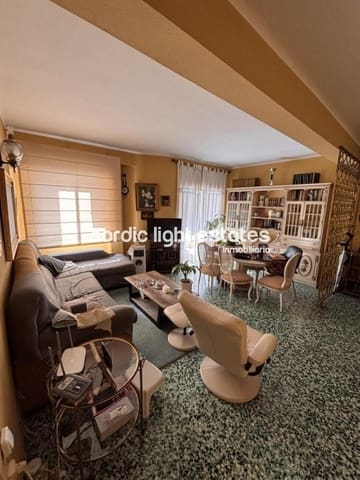 Piso de 3 habitaciones en Centro, Málaga ciudad en venta - 350.000 € (Ref: 9539005)