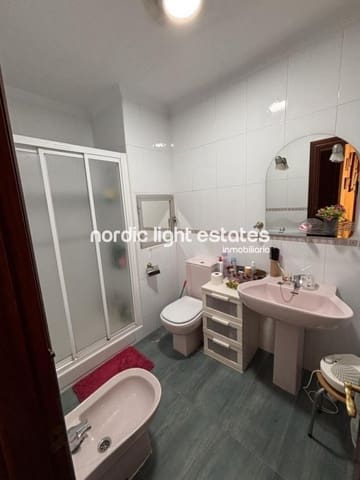 Piso de 3 habitaciones en Centro, Málaga ciudad en venta - 350.000 € (Ref: 9539005)