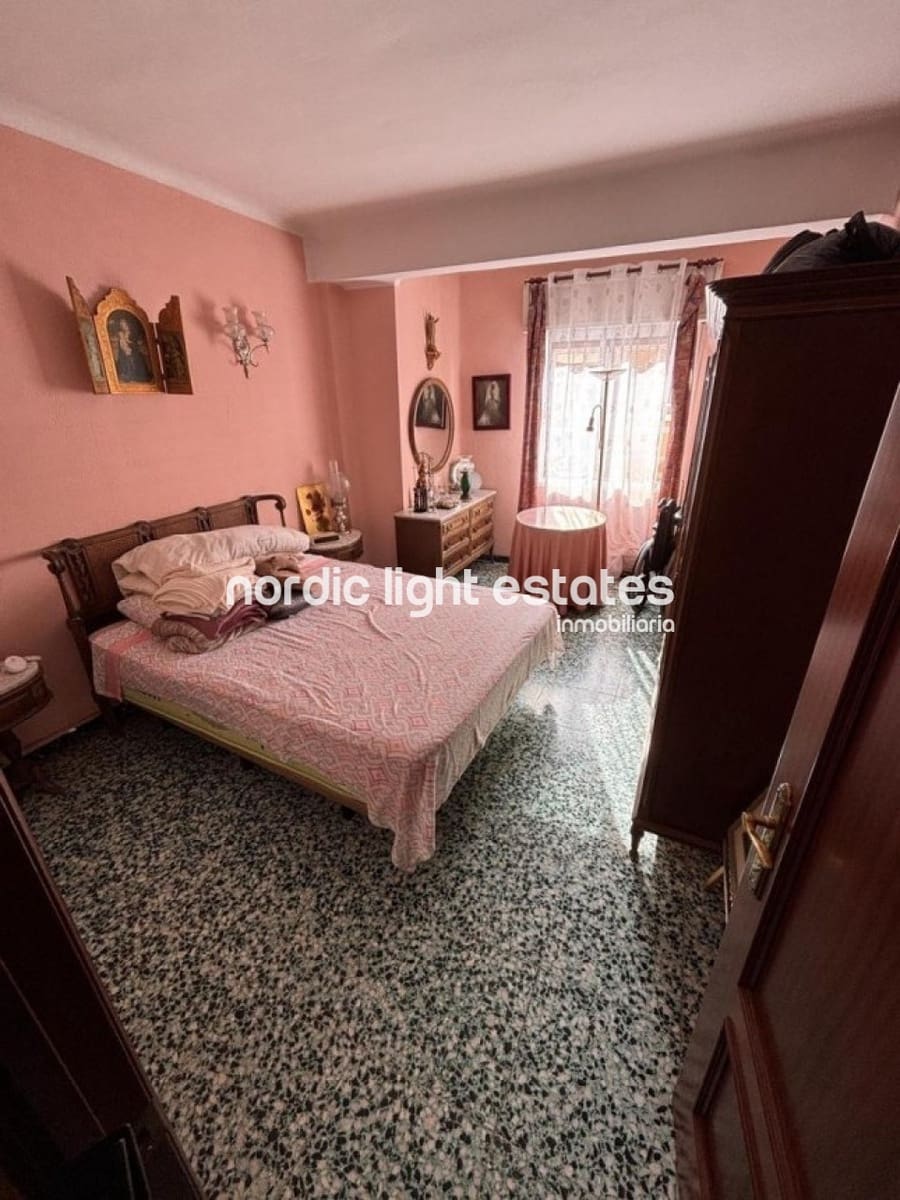 Piso de 3 habitaciones en Málaga ciudad en venta - 350.000 € (Ref: 9539005)