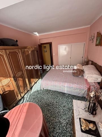 Piso de 3 habitaciones en Centro, Málaga ciudad en venta - 350.000 € (Ref: 9539005)