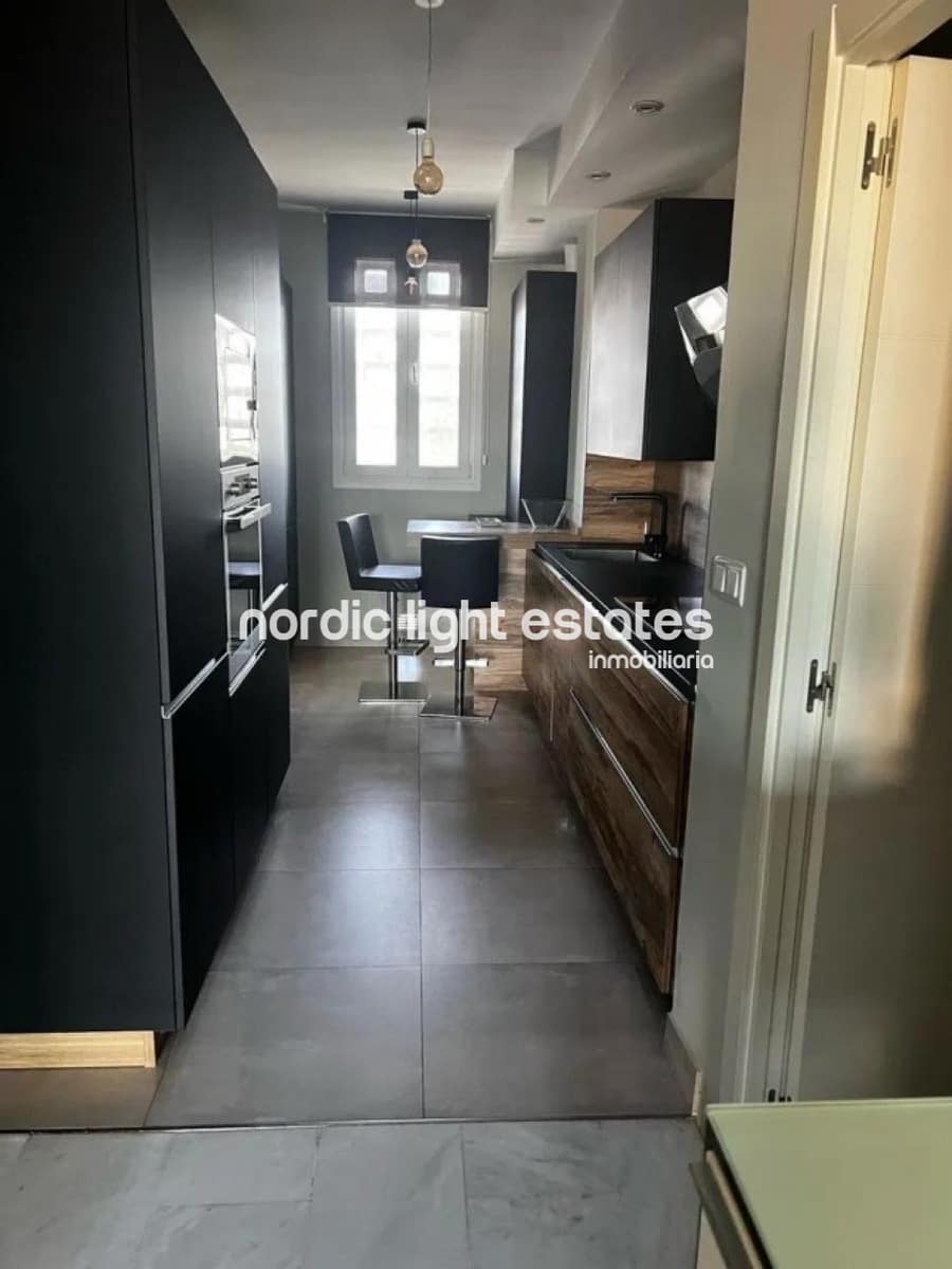 2 bedroom Apartment for sale in Torremolinos with pool garage - € 700,000 (Ref: 9542127)