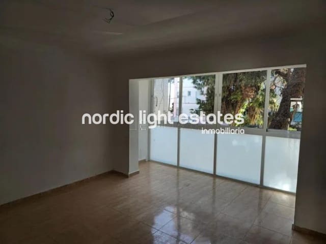 Apartamento de 3 habitaciones en Torremolinos en venta - 220.000 € (Ref: 9544119)