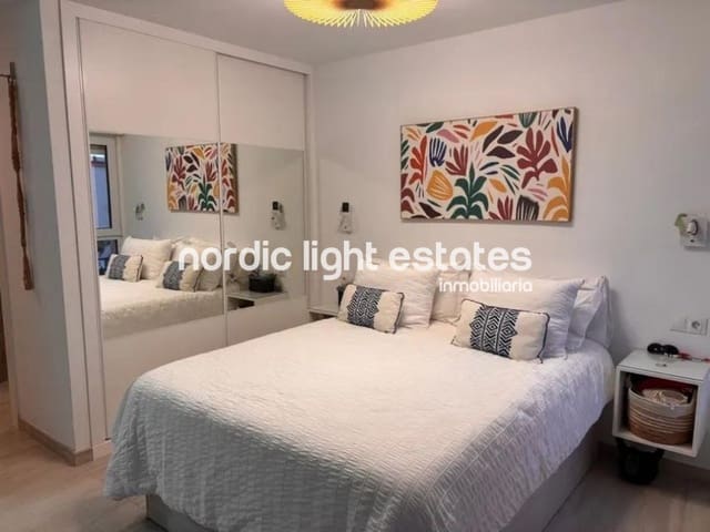 Studio til salg i Torrox-Costa, Torrox med swimmingpool - € 197.000 (Ref: 9549787)