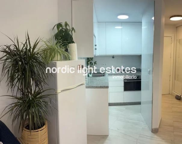 Studio til salg i Torrox-Costa, Torrox med swimmingpool - € 197.000 (Ref: 9549787)