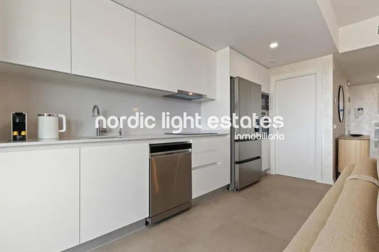 1 soveværelse Lejlighed til salg i Torremolinos med swimmingpool garage - € 595.000 (Ref: 9563833)