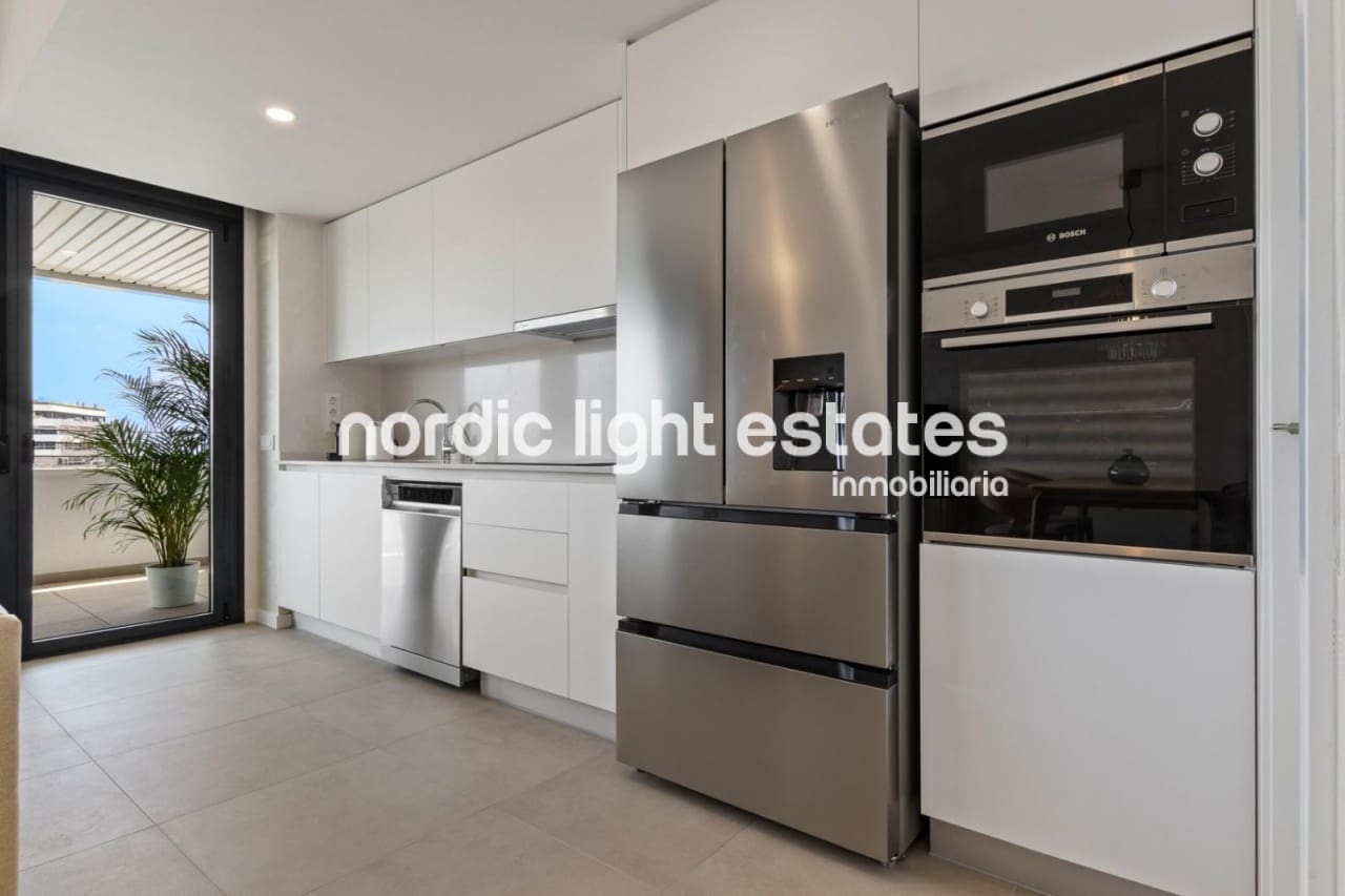 1 soveværelse Lejlighed til salg i Torremolinos med swimmingpool garage - € 595.000 (Ref: 9563833)