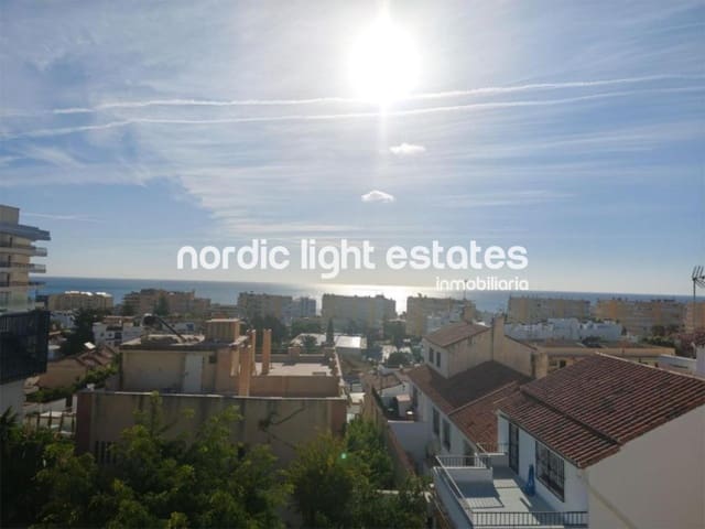 4 bedroom Semi-detached Villa for sale in Torremolinos with pool garage - € 690,000 (Ref: 9572011)