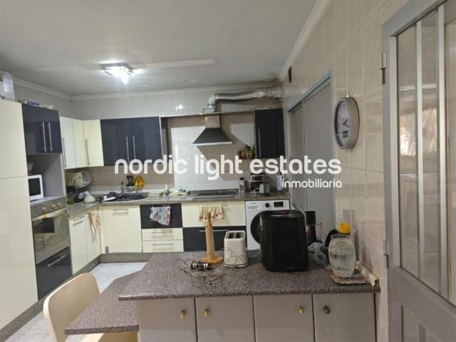 4 bedroom Semi-detached Villa for sale in Torremolinos with pool garage - € 690,000 (Ref: 9572011)