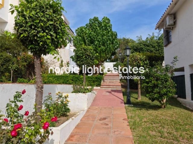 4 bedroom Semi-detached Villa for sale in Torremolinos with pool garage - € 690,000 (Ref: 9572011)