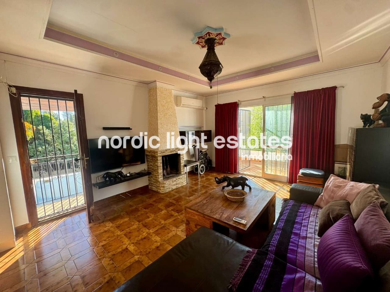 2 bedroom Semi-detached Villa for sale in Nerja with pool - € 345,000 (Ref: 9584529)