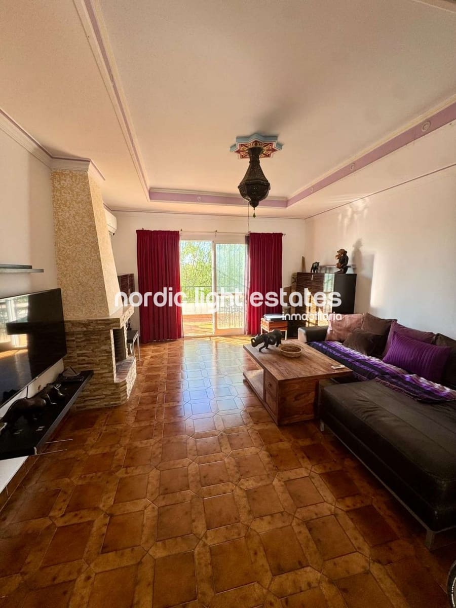 2 bedroom Semi-detached Villa for sale in Nerja with pool - € 345,000 (Ref: 9584529)