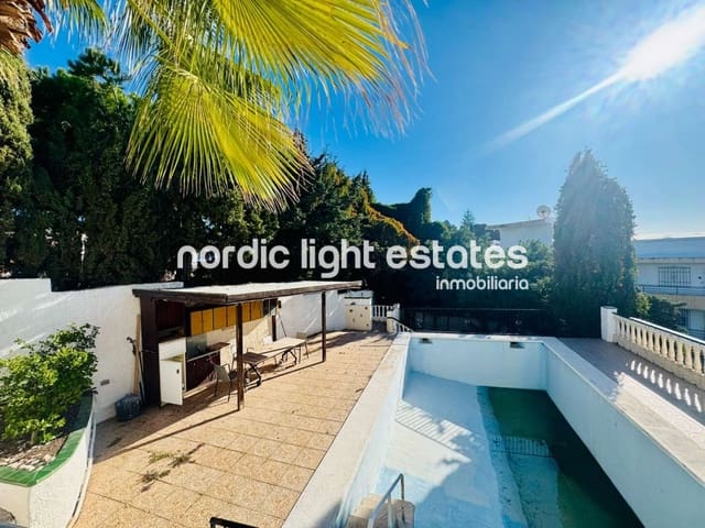 2 bedroom Semi-detached Villa for sale in Burriana, Nerja with pool - € 345,000 (Ref: 9584529)