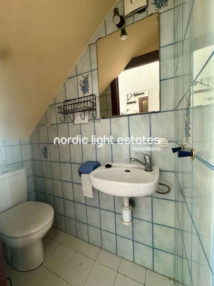 2 bedroom Semi-detached Villa for sale in Nerja with pool - € 345,000 (Ref: 9584529)