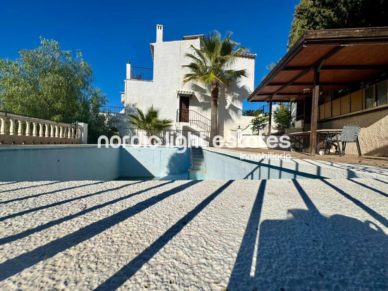 2 bedroom Semi-detached Villa for sale in Nerja with pool - € 345,000 (Ref: 9584529)