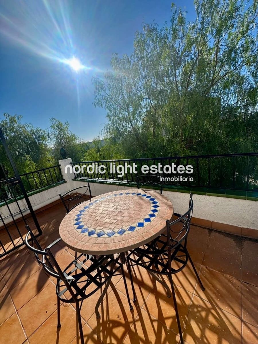 2 bedroom Semi-detached Villa for sale in Nerja with pool - € 345,000 (Ref: 9584529)