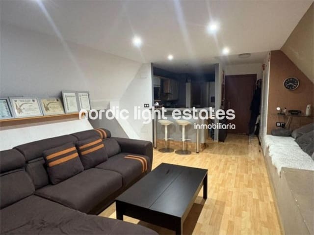 3 makuuhuone Huoneisto myytävänä paikassa Ciudad Jardín, Málaga kaupunki - 298 000 € (Ref: 9584683)