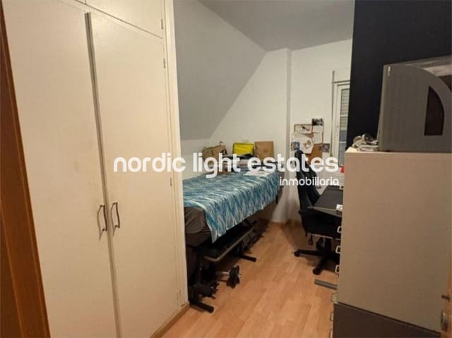 3 makuuhuone Huoneisto myytävänä paikassa Ciudad Jardín, Málaga kaupunki - 298 000 € (Ref: 9584683)