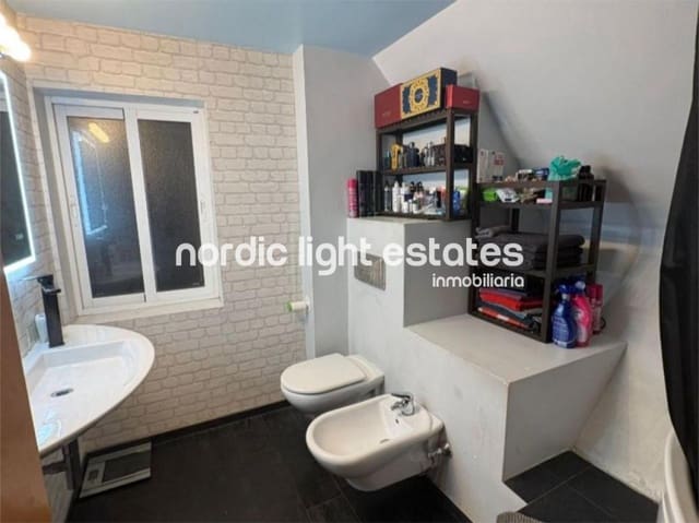 3 makuuhuone Huoneisto myytävänä paikassa Ciudad Jardín, Málaga kaupunki - 298 000 € (Ref: 9584683)