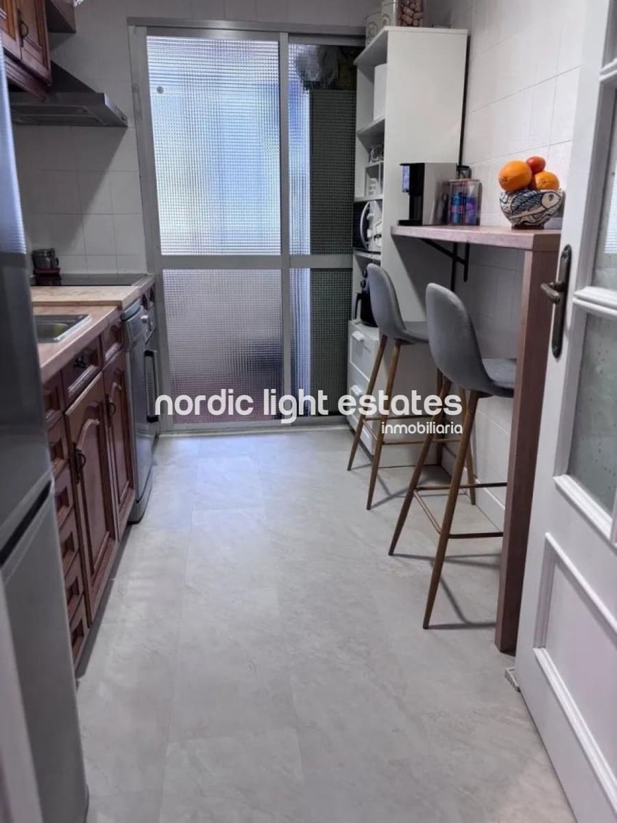 3 soveværelse Lejlighed til salg i Malaga by - € 286.000 (Ref: 9588212)