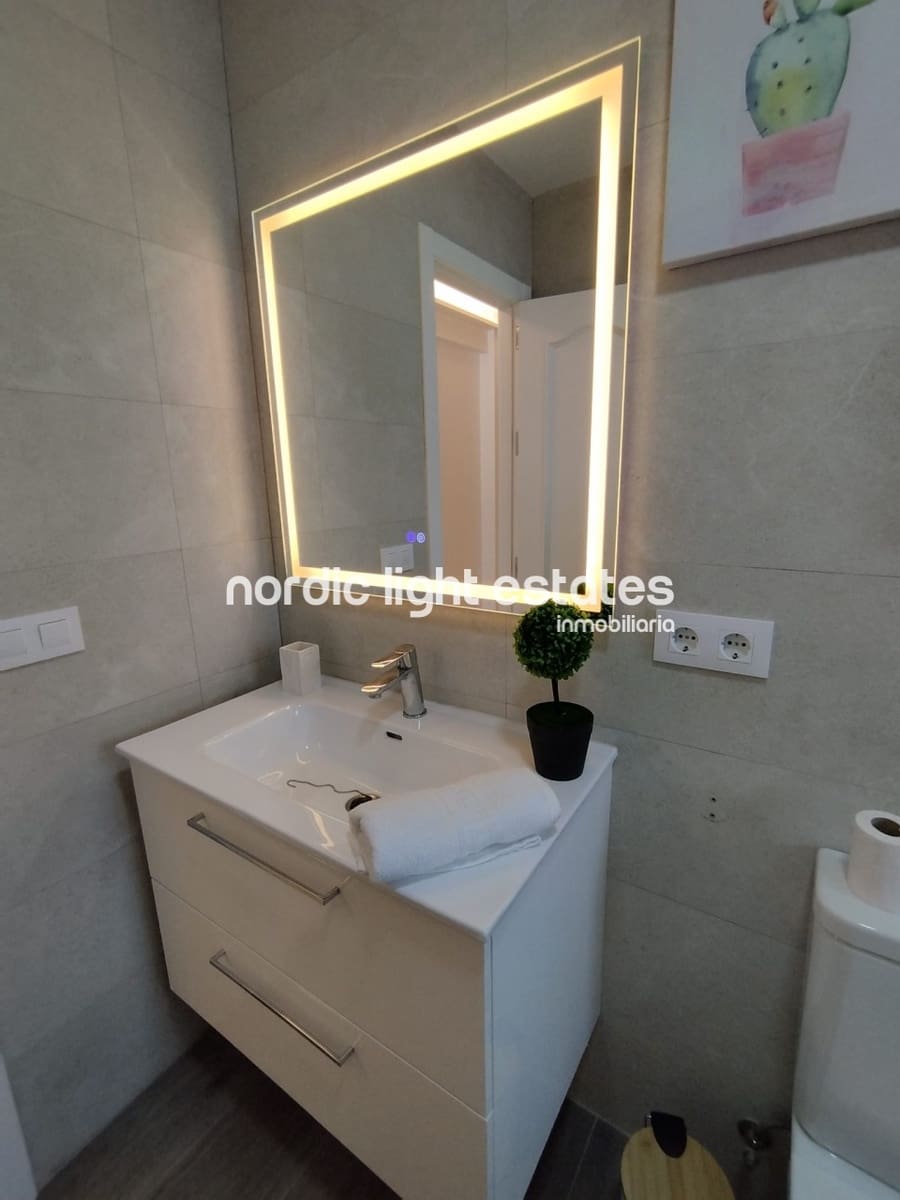 2 bedroom Apartment for rent in Nerja - € 1,300 (Ref: 9614139)