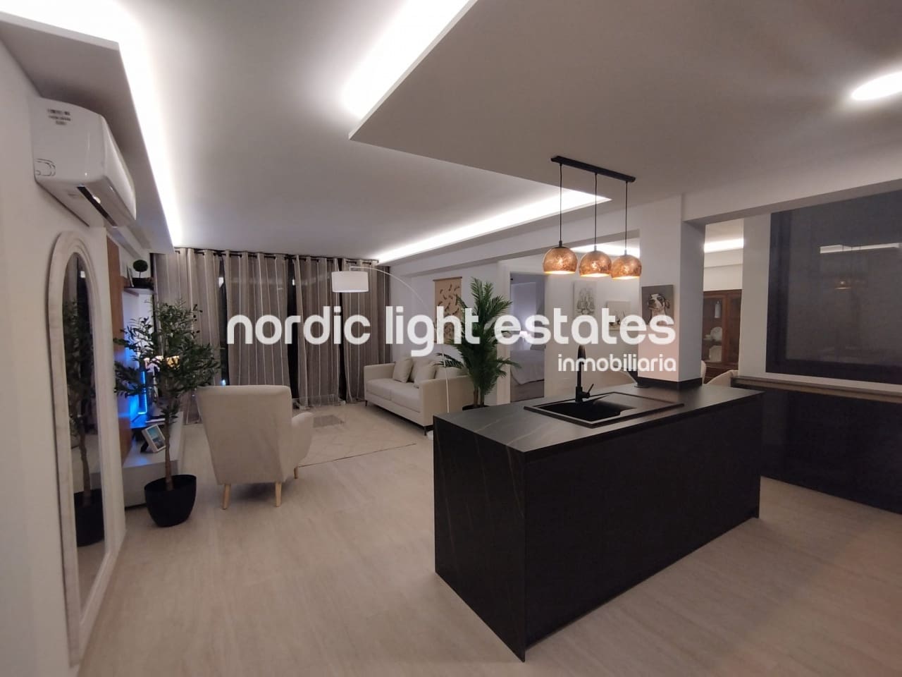 2 bedroom Apartment for rent in Nerja - € 1,300 (Ref: 9614139)