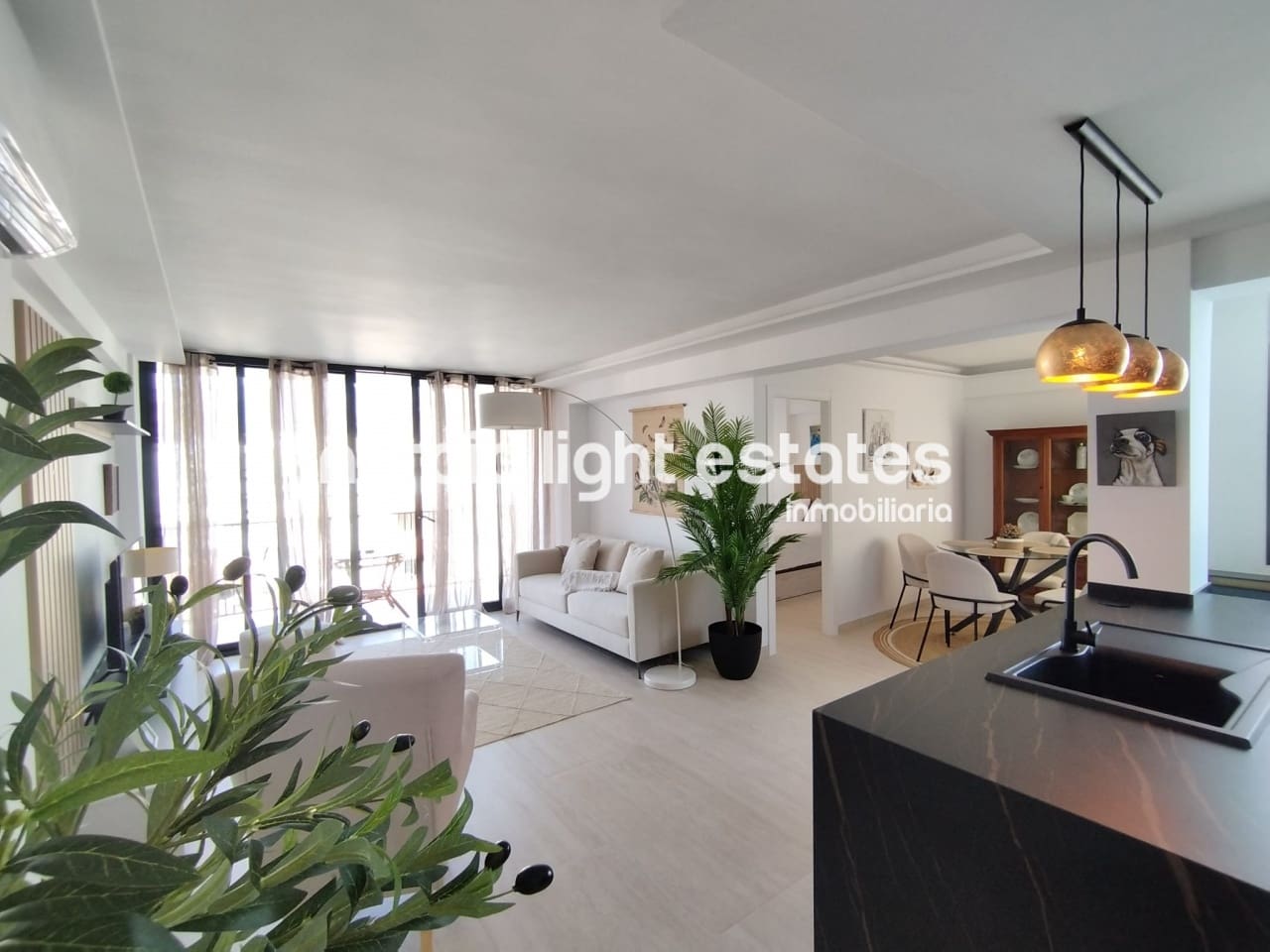 2 bedroom Apartment for rent in Nerja - € 1,300 (Ref: 9614139)