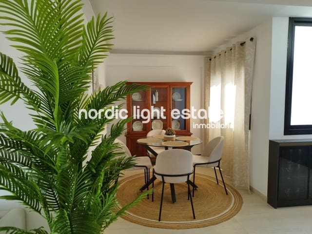 Apartamento de 2 habitaciones en Nerja en alquiler - 1.300 € (Ref: 9614139)