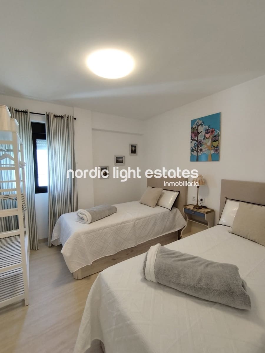 2 bedroom Apartment for rent in Nerja - € 1,300 (Ref: 9614139)