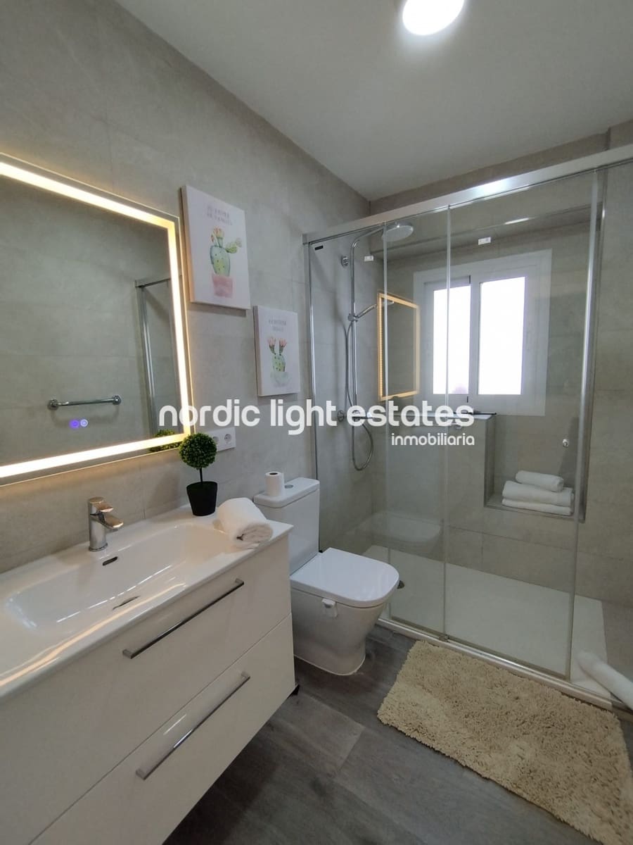 2 bedroom Apartment for rent in Nerja - € 1,300 (Ref: 9614139)