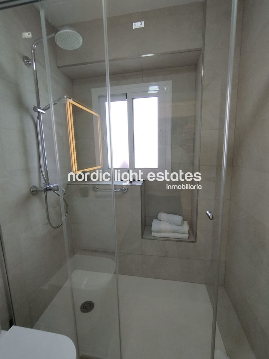 2 bedroom Apartment for rent in Nerja - € 1,300 (Ref: 9614139)