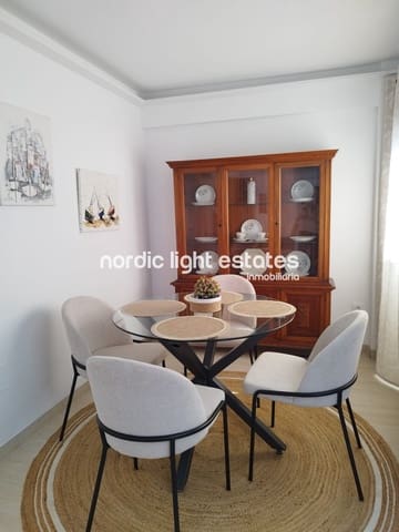 Apartamento de 2 habitaciones en Nerja en alquiler - 1.300 € (Ref: 9614139)