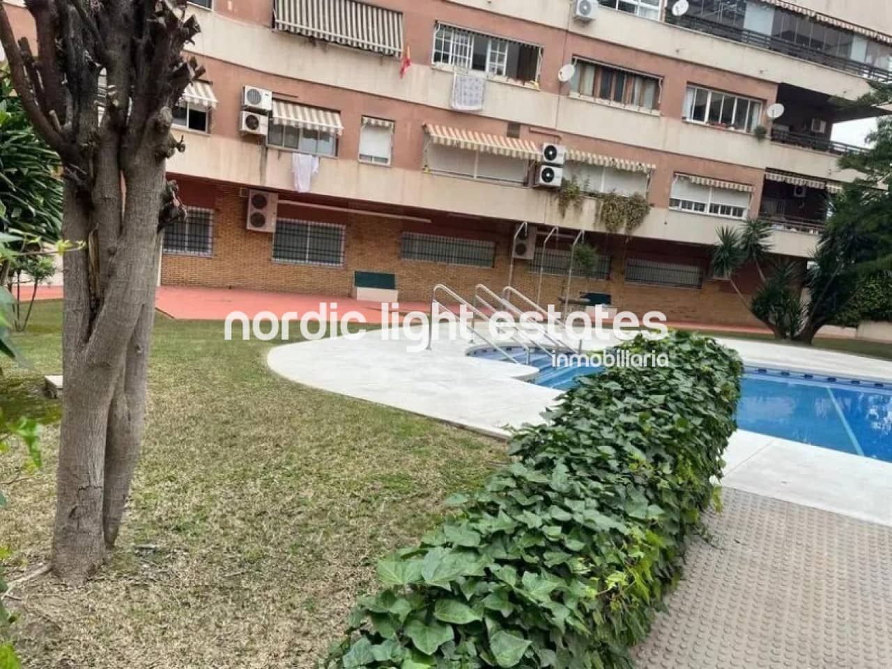 2 Zimmer Apartment zu verkaufen in Malaga Stadt mit Pool - 235.000 € (Ref: 9640667)