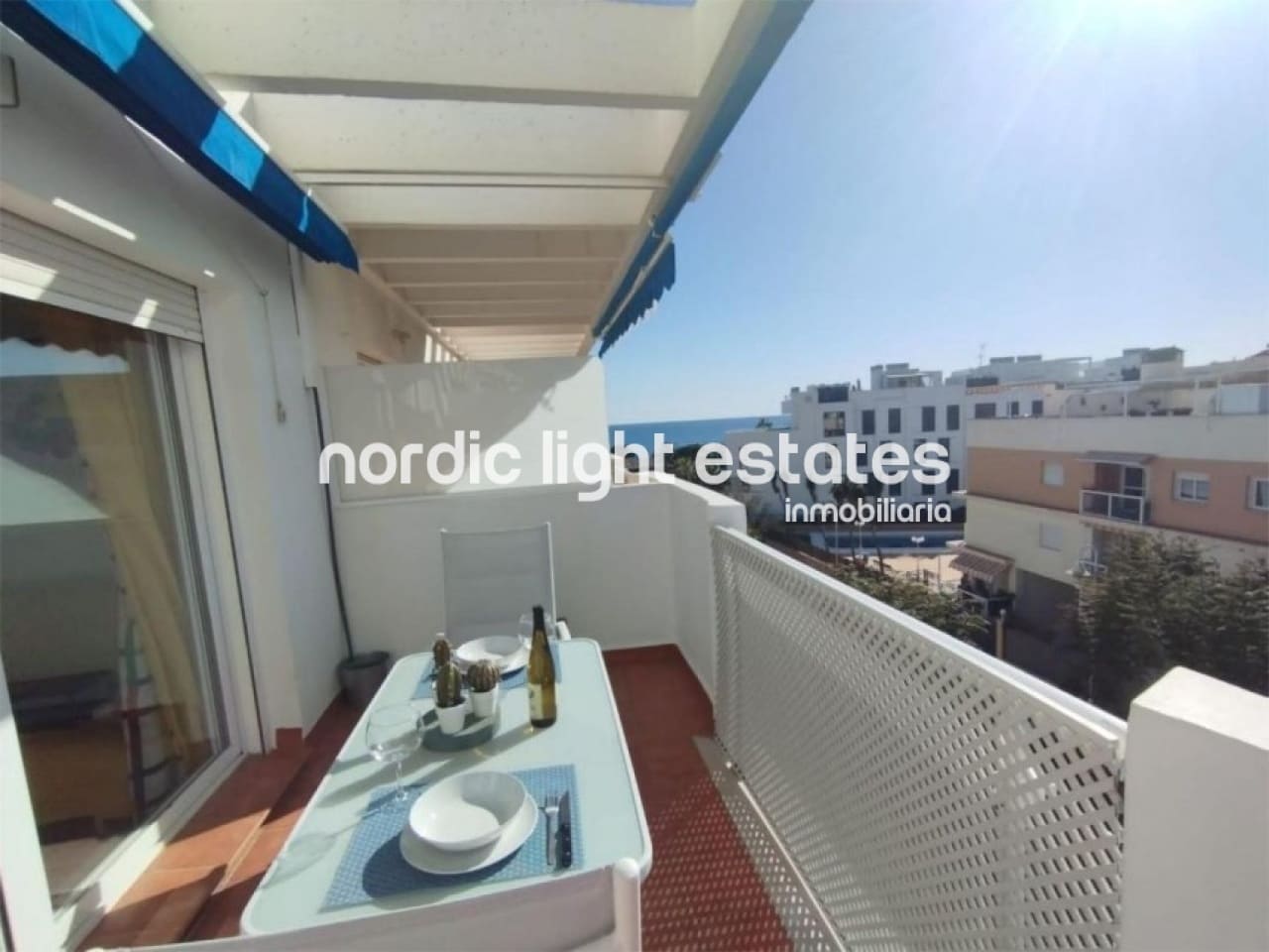 Ático de 1 habitación en Torrox-Costa en venta con piscina garaje - 240.000 € (Ref: 9642174)