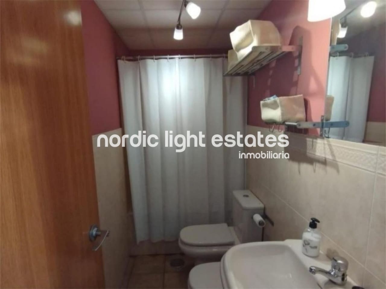 Ático de 1 habitación en Torrox-Costa en venta con piscina garaje - 240.000 € (Ref: 9642174)