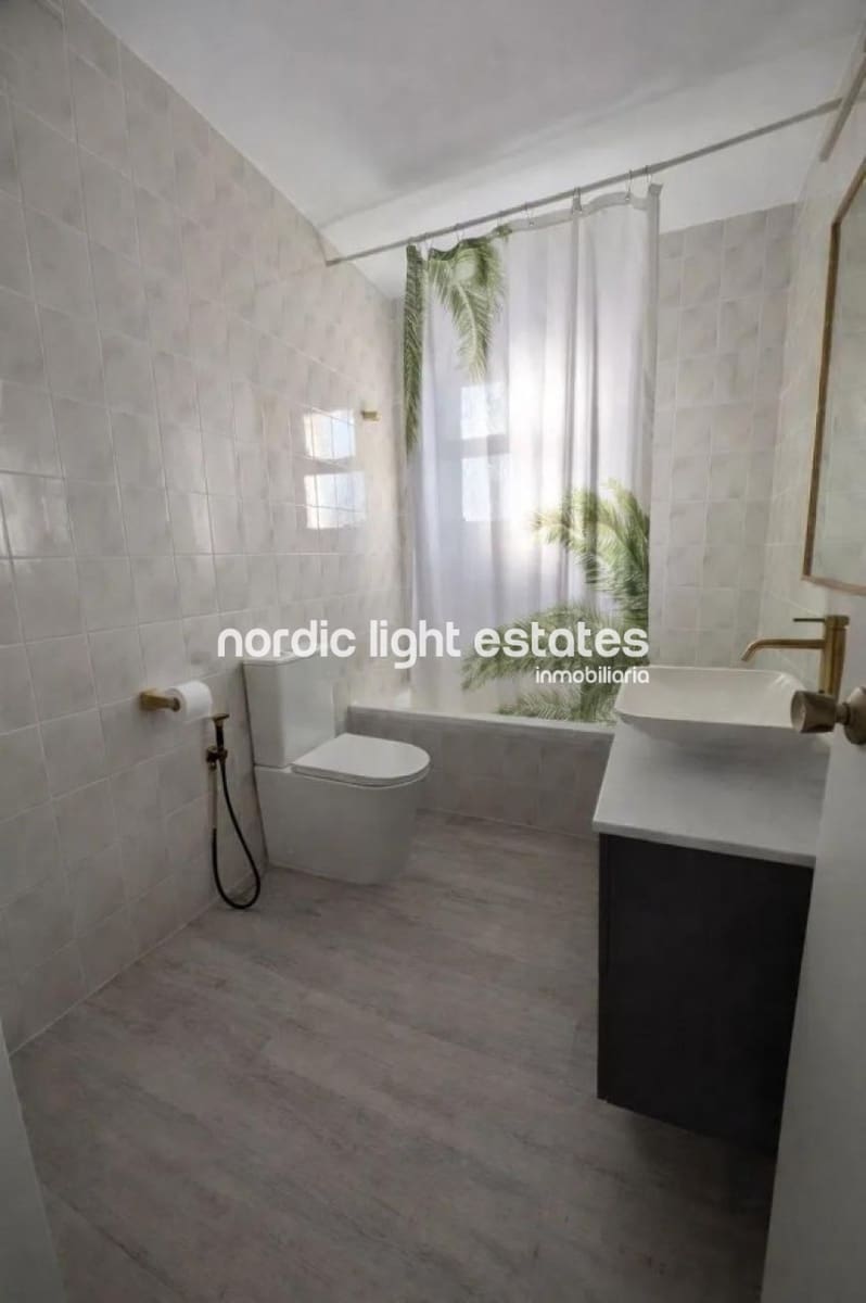 2 sovrum Semi-fristående Villa till salu i Rincon de la Victoria med pool - 420 000 € (Ref: 9645878)